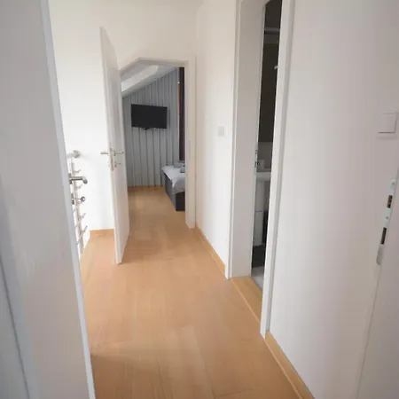 Vila-l&m- Royal Lipova