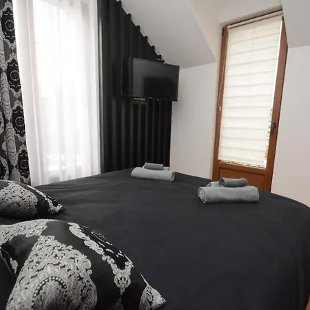 Vila-l&m- Royal Apartment Lipova
